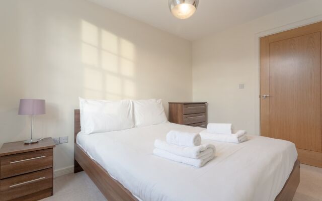 2 Bed Townhouse in Shepherds Bush