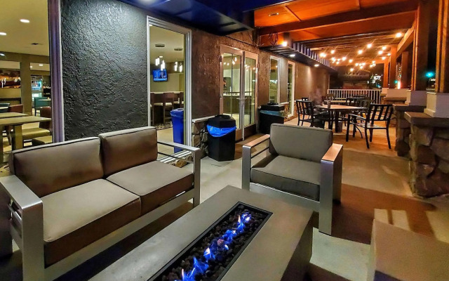 Cielo Hotel Bishop - Mammoth, Ascend Hotel Collection