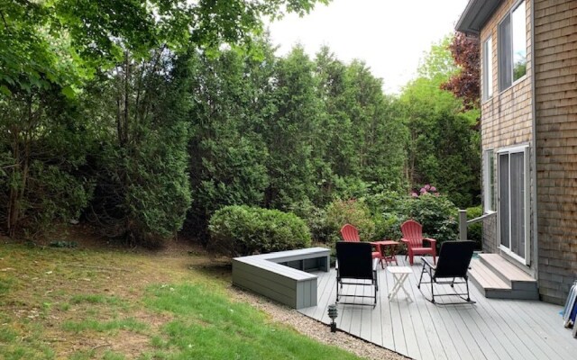 York Street - Y103-wr by Getaway