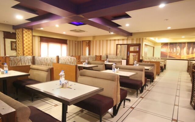 OYO 579 Hotel AAB