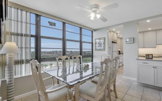 Beachfront Condo With Pool/views From two Balconies