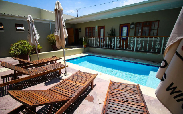 The Victorian 1906 Hotel