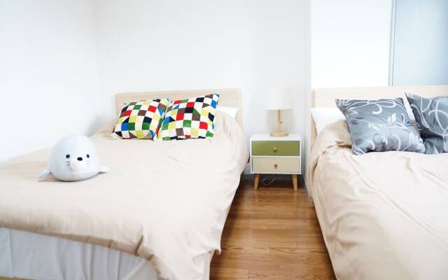 Metro Daikoku Apartment