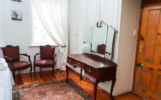 Bauhenia Guesthouse