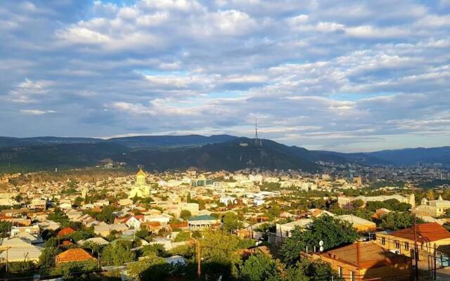 Отель Upstairs Hotel Tbilisi