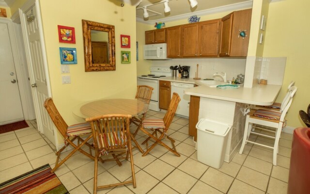 Sandpiper Cove 8245 Studio Bedroom Condo by RedAwning