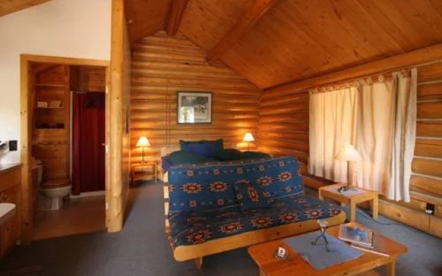 Ten-ee-ah Lodge & Campground