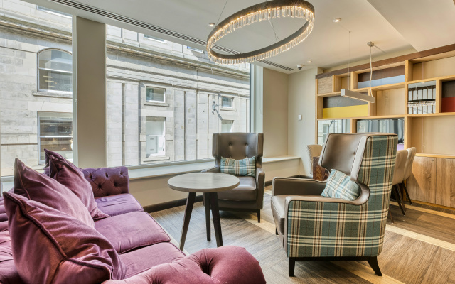 Premier Inn Edinburgh Cc Waverley