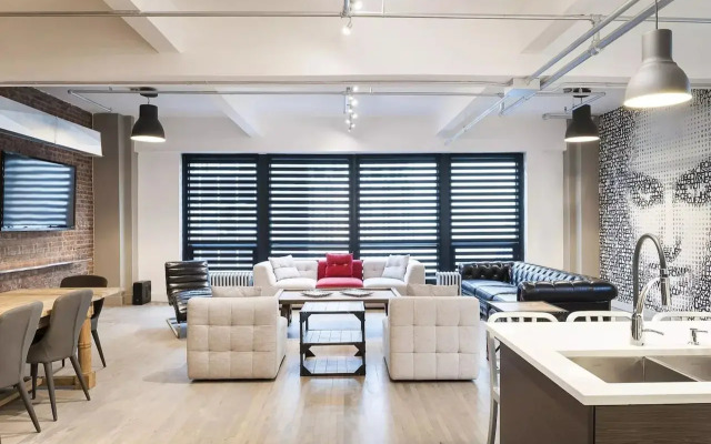 Holland Hotel by Simplissimmo