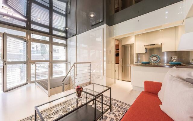 Puerta de Hierro Design Duplex I by My City Home