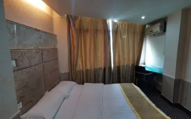 Qichun Shuxin Business Hotel