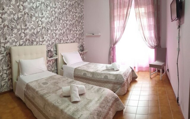 Inviting 2-bed Apartment in Roma Close Colosseum