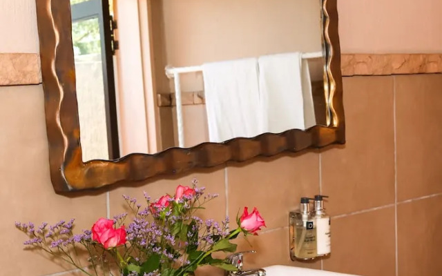 Thaba Legae Guest Lodge
