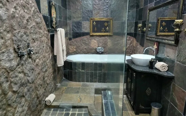 Excalibur Boutique Hotel