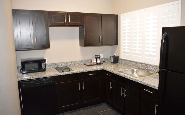 Best Western Plus Lytle Inn & Suites