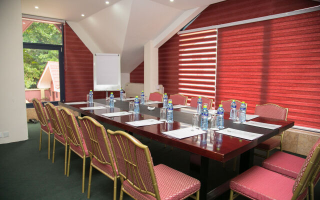 Alisa Hotel Labone