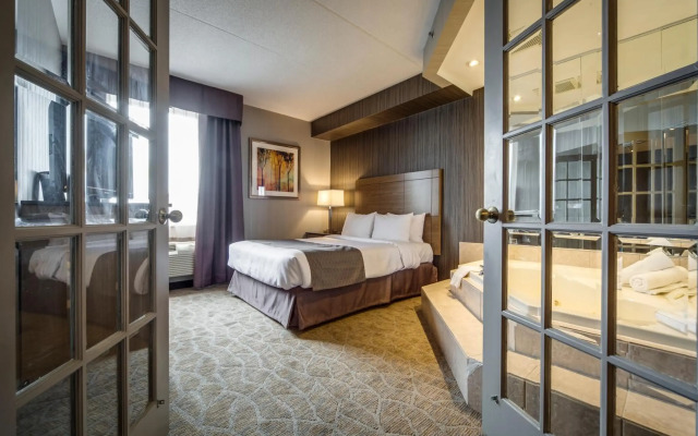 Monte Carlo Inn Airport Suites