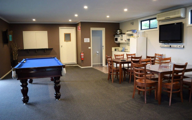 Rosebud Motel