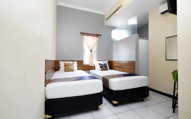 SPOT ON 2209 Solo Point Guest House Syariah