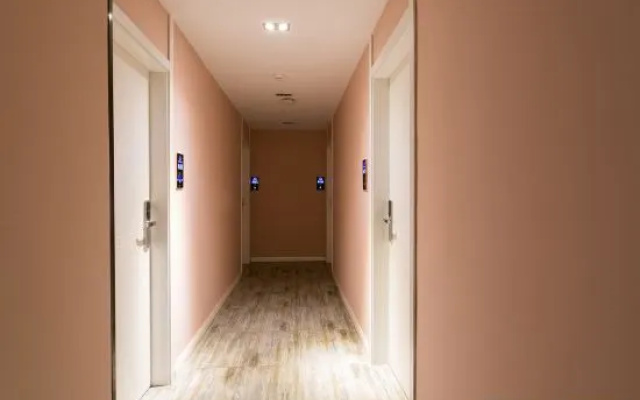 Shiguangyin Themed Hotel