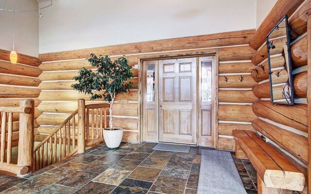 10 Southface 5 Bedroom Home by RedAwning