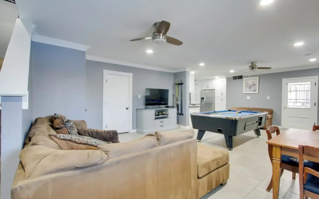 Ultimate Phoenix Group Getaway: Patio + Pool!