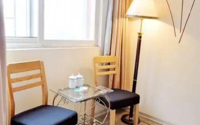 Qingdao Four Seasons Sunshine Business Hotel