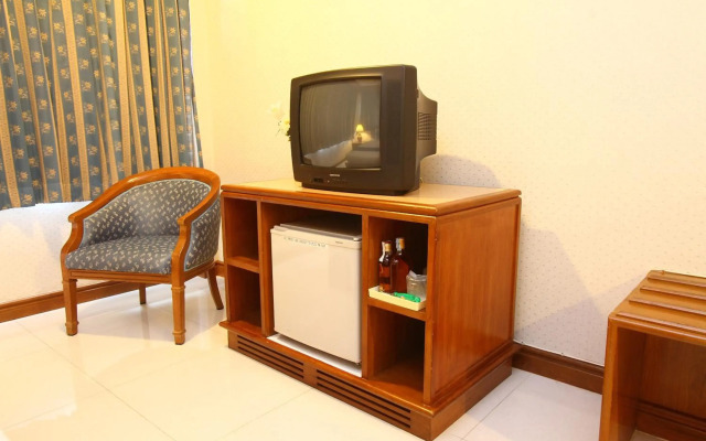 Silom Avenue Inn