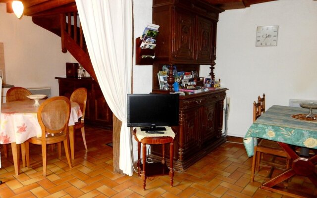 House With 2 Bedrooms in Mer, With Enclosed Garden and Wifi