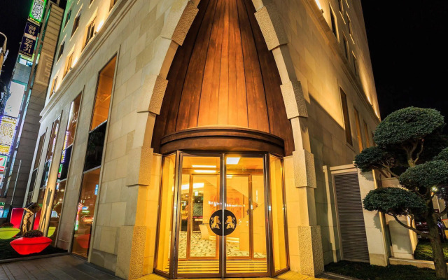 Hotel Leo