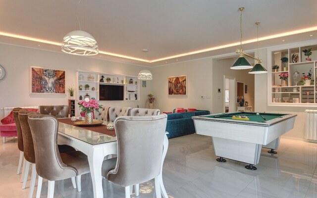 Villa With Pool in Premantura