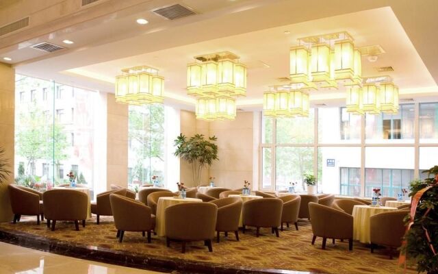 White Clouds Hotel - Dalian
