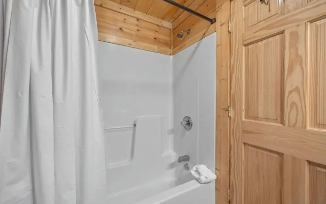 Moonlight and Memories - Two Bedroom Cabin