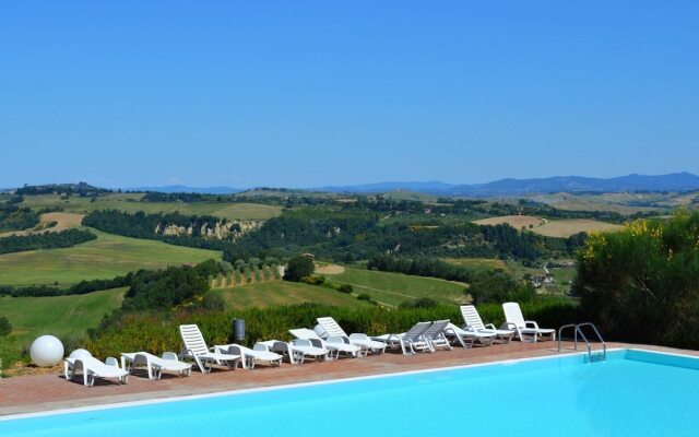 Apartment in Tuscany With Stunning Views