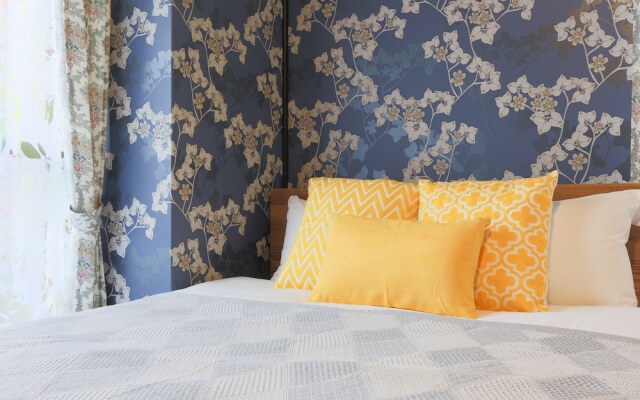 Grand Court Namba 206