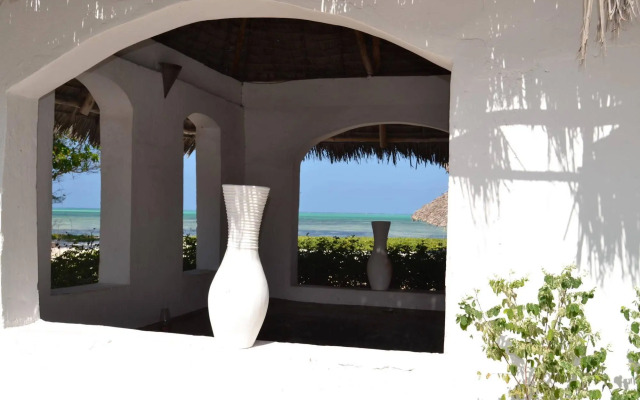 Bliss Beach Lodge