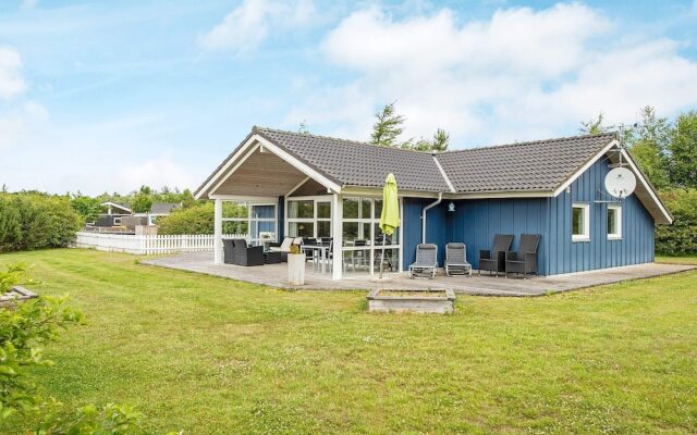 6 Person Holiday Home in Hemmet