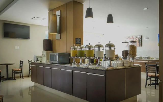 Staybridge Suites Guadalajara Expo by IHG