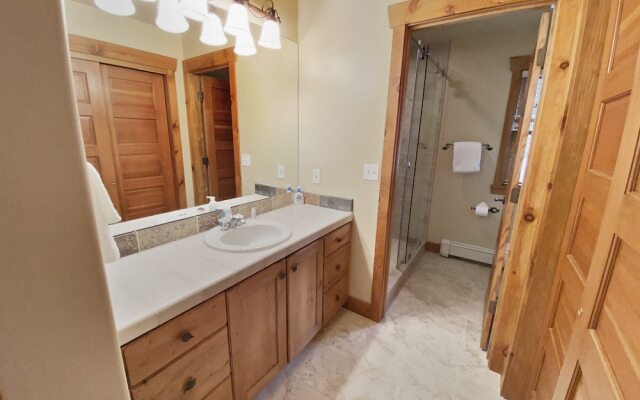 Settlers 2 Bedroom Condo by RedAwning