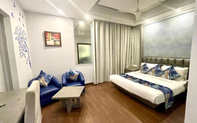 Hotel Narula's Aurrum