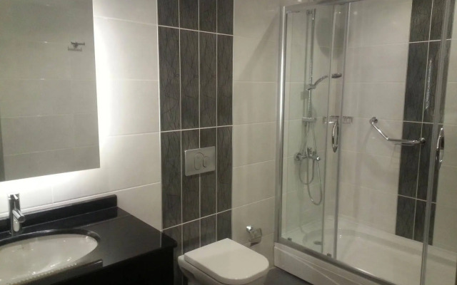 Honey House Apartment