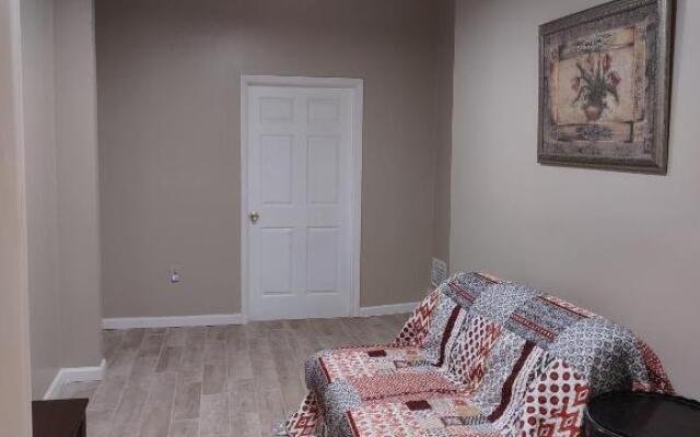 2 Br Top Floor Apartment