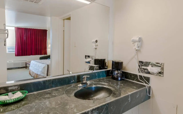 Travelodge by Wyndham Lynchburg