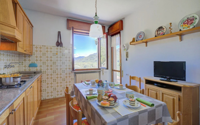 A Due Passi Dal Bosco