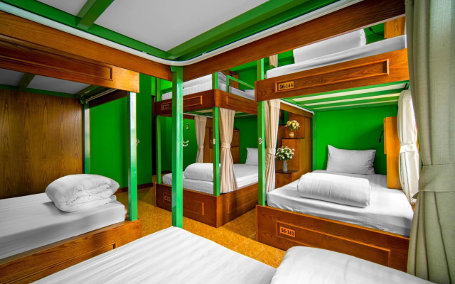 Little Charm Hanoi Hostel – Guest Rooms – Hanoi
