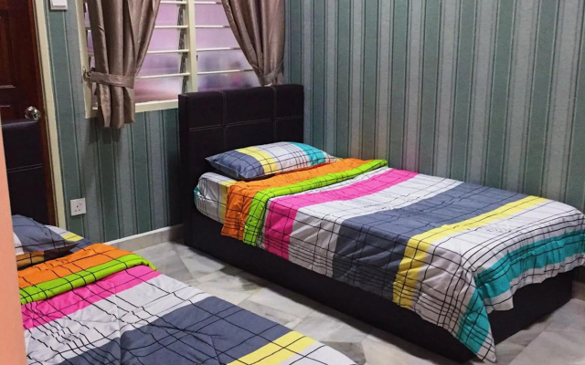 Bayan Baru Homestay @ Taman Sri Nibong – Guest Rooms – Bayan Lepas