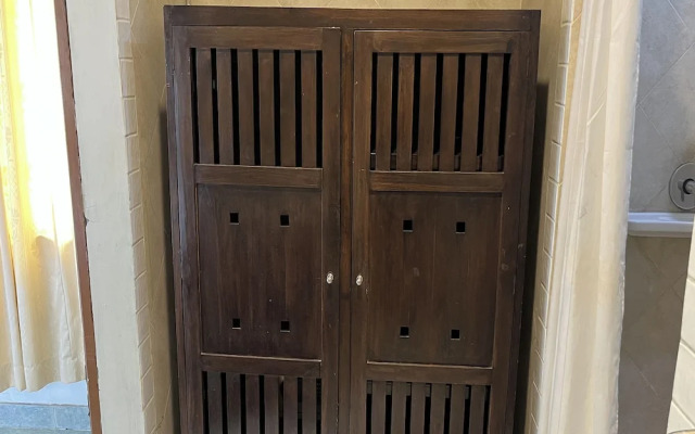 R Residence Jakarta