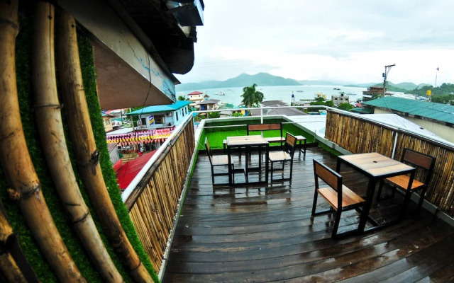 Four Thirteen Suites