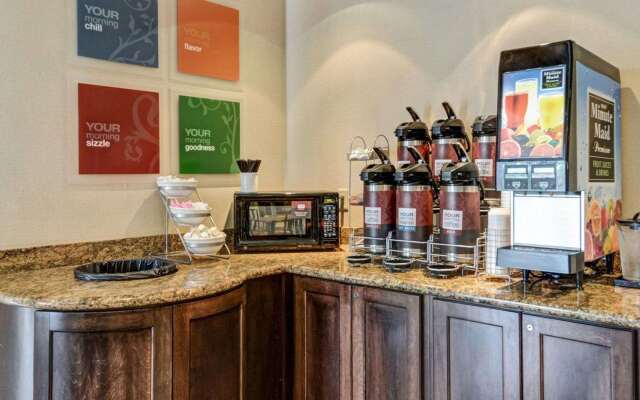 Comfort Suites near Hot Springs Park