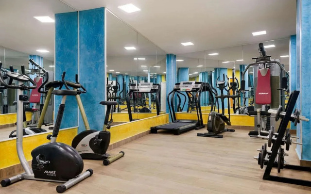 Days Hotel and Suites by Wyndham Dakar